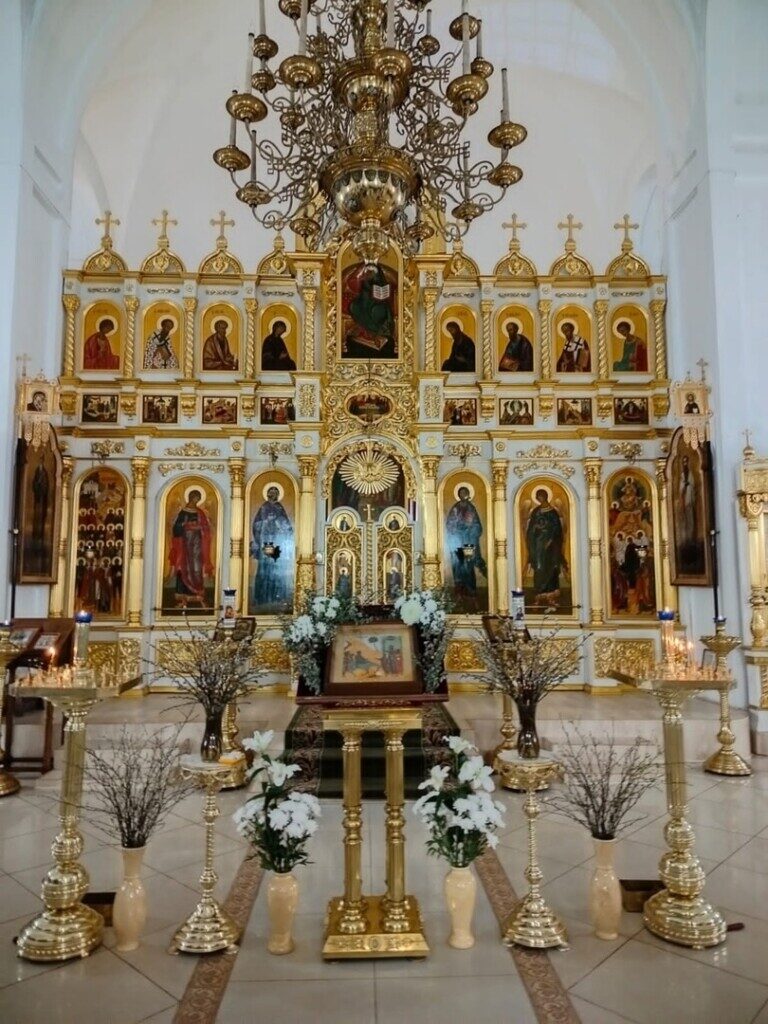 В праздник Вербного воскресения в Вознесенском соборе г. Ржева